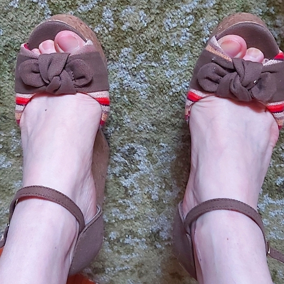 Shoes - Picture 2 of 2